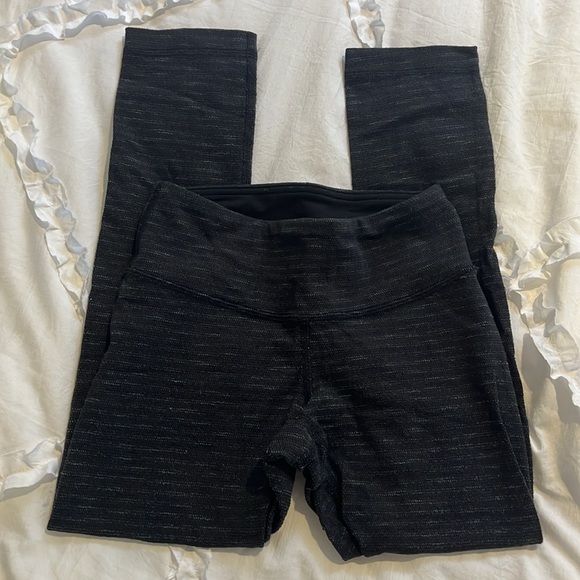 Lululemon crop leggings - Picture 2 of 5